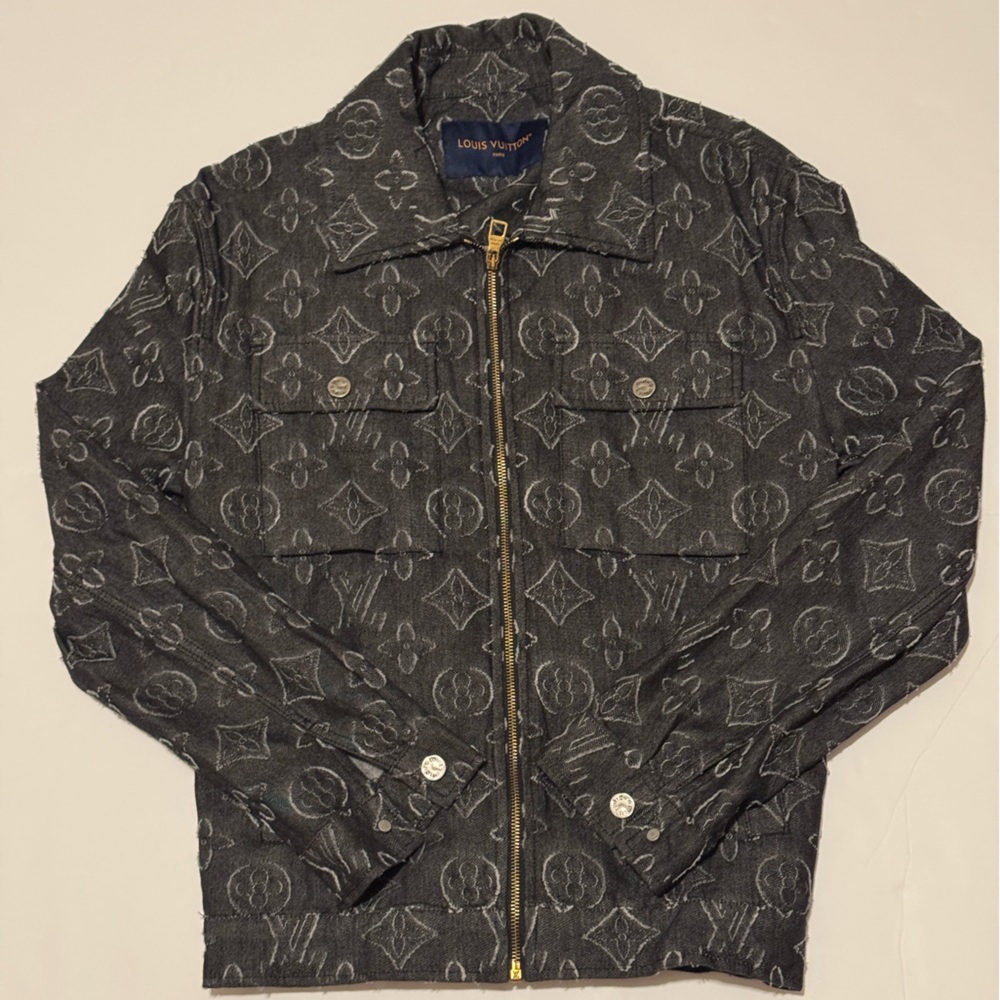 Men’s Louis Vuitton Embossed Zip Up Jacket Size Medium